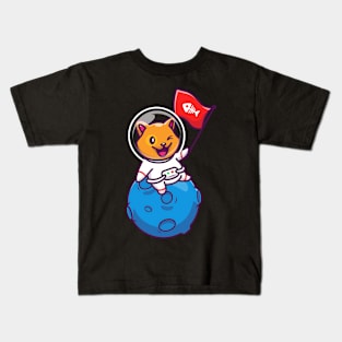 Astronaut cat with flag in hand Kids T-Shirt